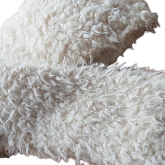 Free People- Scarf - Picture 3 of 4